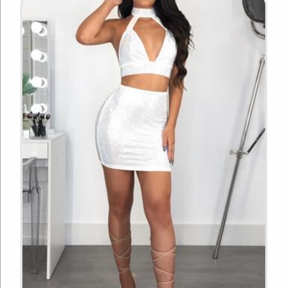 Two piece white set